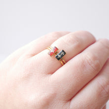 Charger l'image dans la galerie, Bague Celeste - mini rectangle (ajustable)