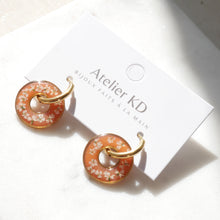 Load image into Gallery viewer, Boucles d'oreilles Dona (16mm) - Édition spéciale automne
