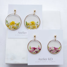 Load image into Gallery viewer, Bouquet earrings - round