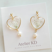 Cargar imagen en el visor de la galería, Pendientes perla - corazón (mediano)