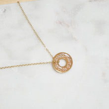 Cargar imagen en el visor de la galería, Dona Necklace - Moka