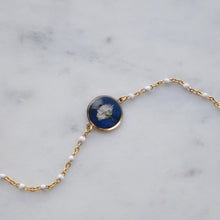 Load image into Gallery viewer, Céleste Bracelet - gypsophila - round and white chain
