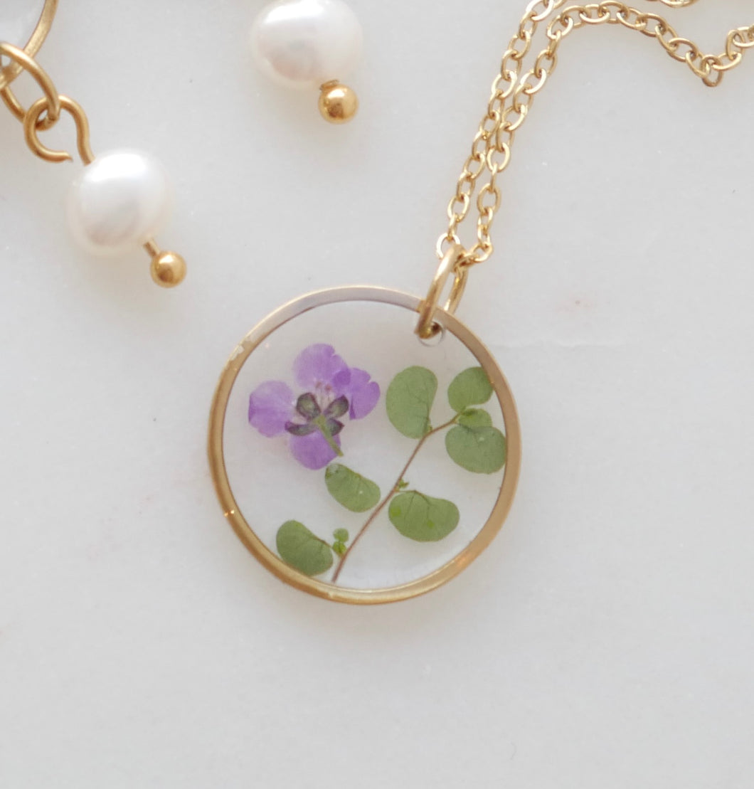 Collier Chloé - feuilles et Allysum - (moyen)