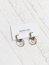 Load image into Gallery viewer, Boucles d'oreilles Dona - spirée rose (rond 16mm)
