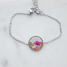 Load image into Gallery viewer, Heart bracelet - fuchsia flowers
