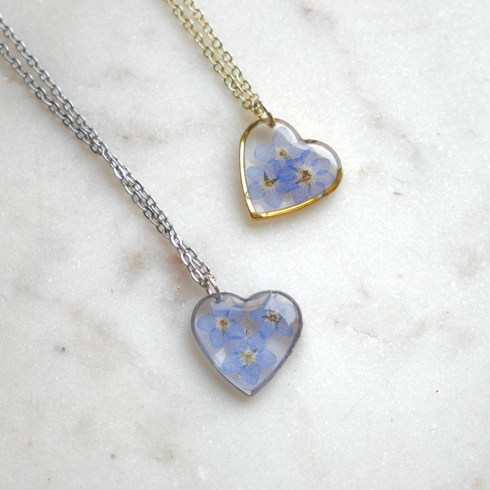 Collar Myosotis - corazón (mediano)