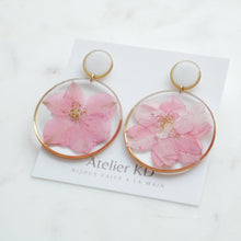 Load image into Gallery viewer, Boucles d&#39;oreilles duo Delphine - XXL et rond blanc
