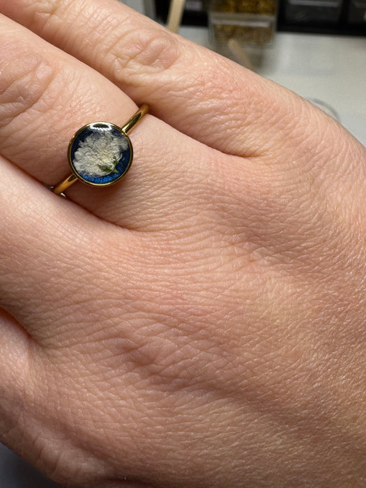 Celeste Ring - mini round (adjustable)