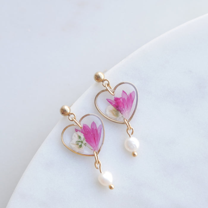 Lucy earrings - Perla - heart (medium 16mm)