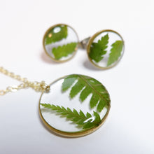 Load image into Gallery viewer, Round adornment - fern

