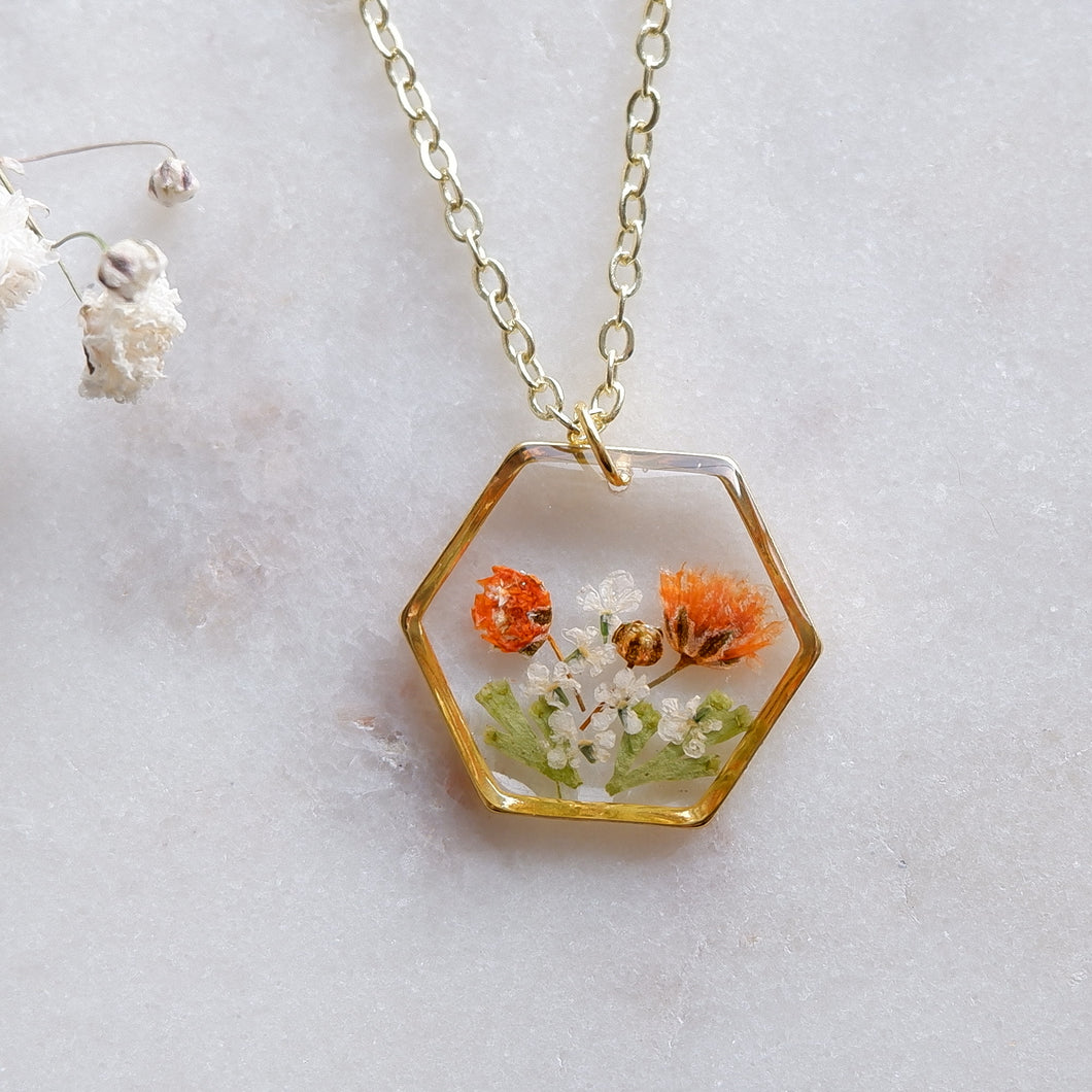 Collier bouquet soupir/fleurs de carottes - hexa (moyen 18mm)