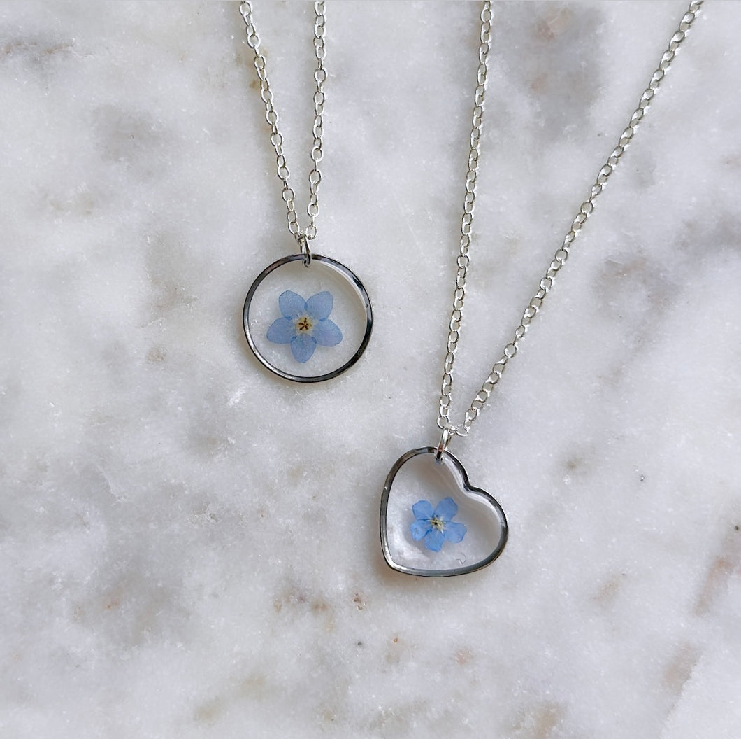 Necklace Round - trio Myosotis